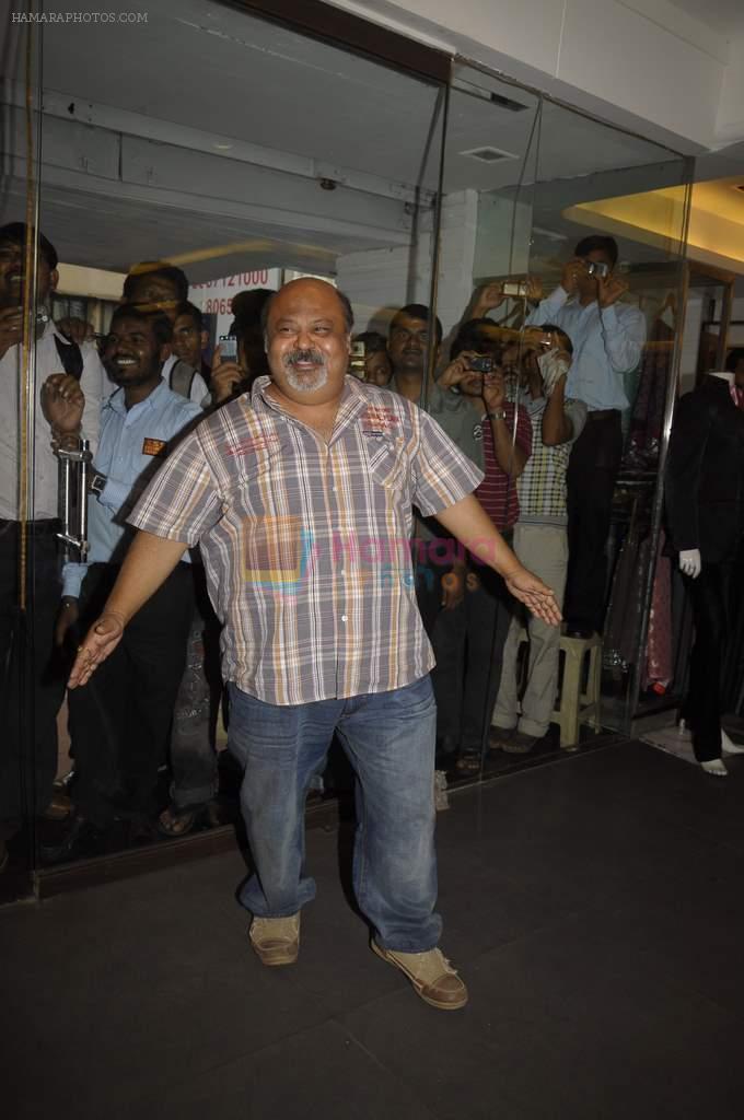 Saurabh Shukla at designer Riyaz Gangji's store Libas to promote  Pappu Can_t Dance sala in Peddar Road on 12th Dec 2011