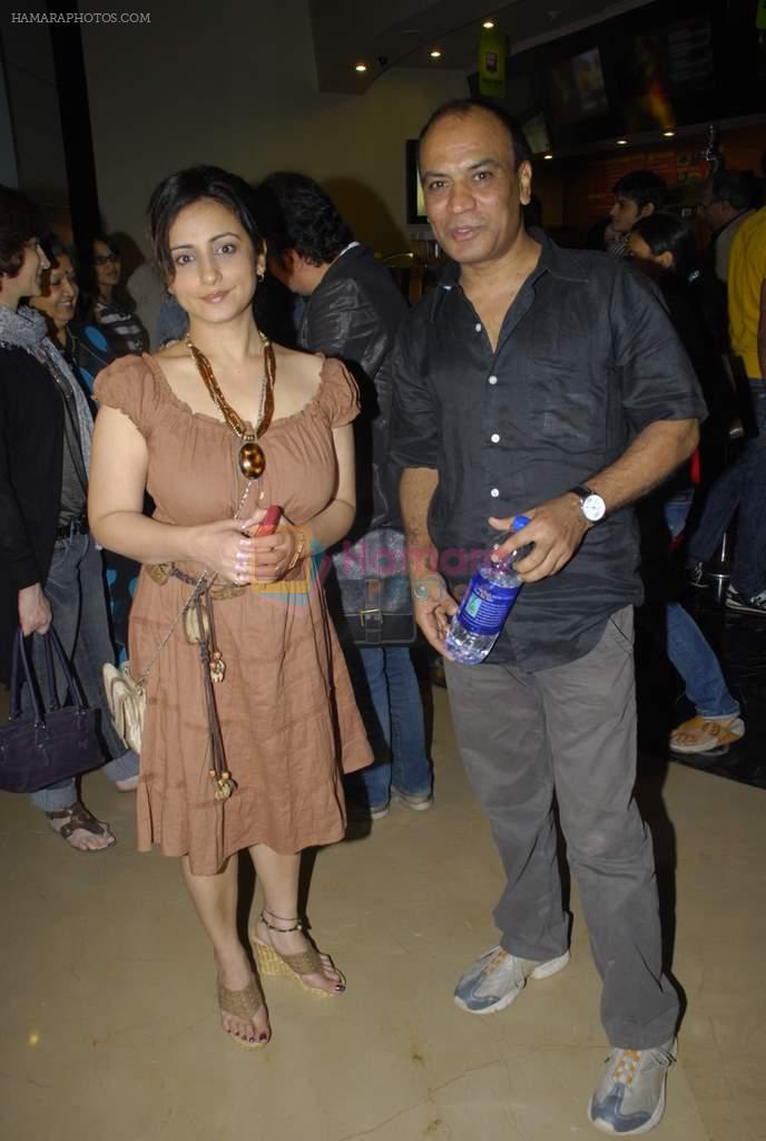 Divya Dutta at Pappu Can_t Dance Sala premiere in PVR, Mumbai on 15th Dec 2011