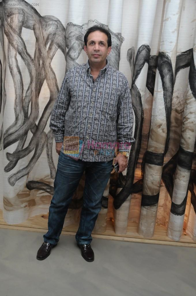 Parvez Damania at Sunil Padwal event in Gallery BMB on 15th Dec 2011