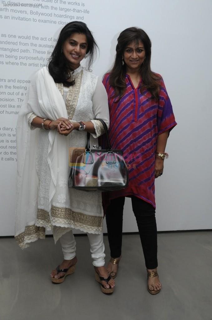 Pinky Reddy Sharmilla Khanna at Sunil Padwal event in Gallery BMB on 15th Dec 2011