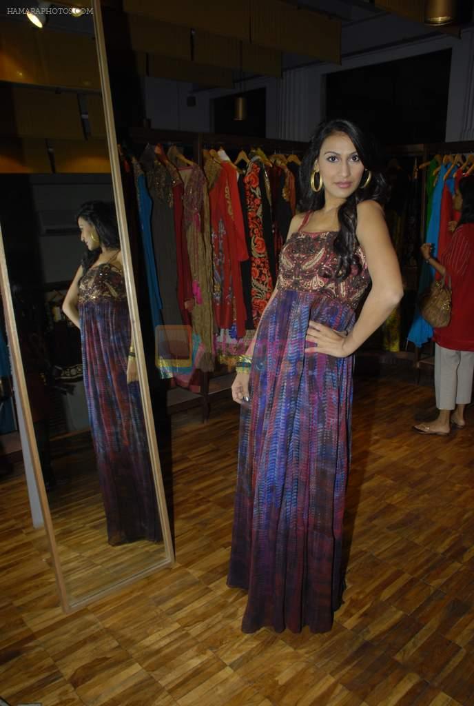 at Kavita Bhartia's metalwork launch and Divya Mohta's resort wear collection in Ogaan on 20th Dec 2011