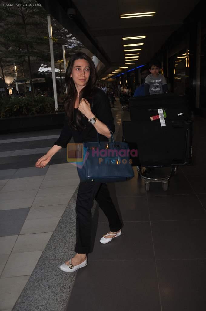 Karisma Kapoor returns from their vacation on 2nd Jan 2012