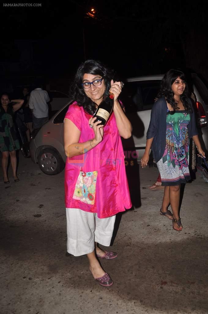 Niharika Khan at designer Niharika Khan's house bash in Yari Road on 3rd Jan 2012