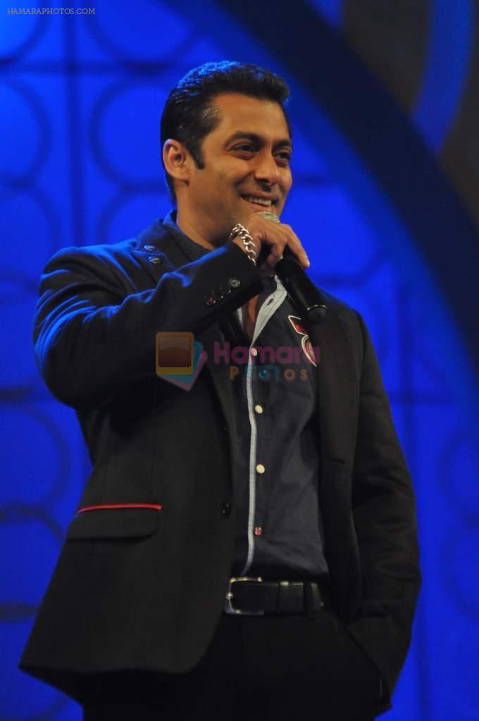 Salman KHan at Umang Police Show 2012 in Mumbai on 7th Jan 2012