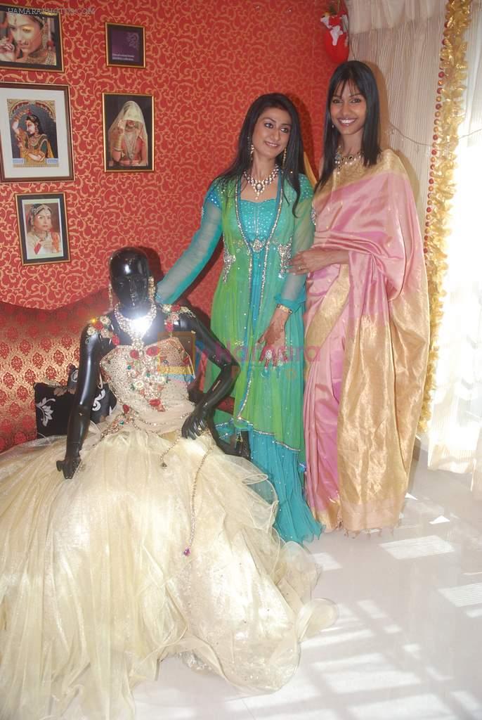 Nethra Raghuraman at the launch of Jinal Kenia's wedding shop YUME in Juhu, Mumbai on 8th Jan 2012