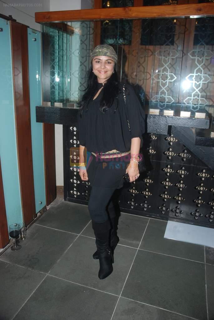 yasmin morani at Captain Vinod Nair and Tulip Joshi's Army Day in Bistro Grill, Juhu on 13th Jan 2012