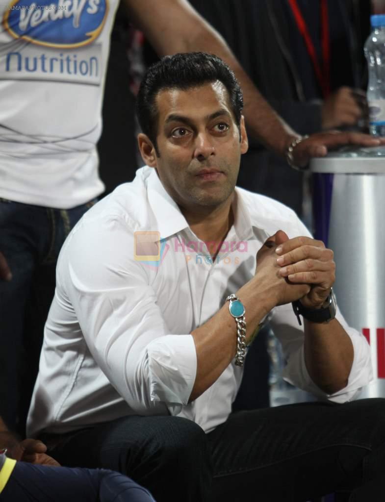 Salman Khan at the Opening ceremony of CCL 2 in Sharjah on 13th Jan 2012