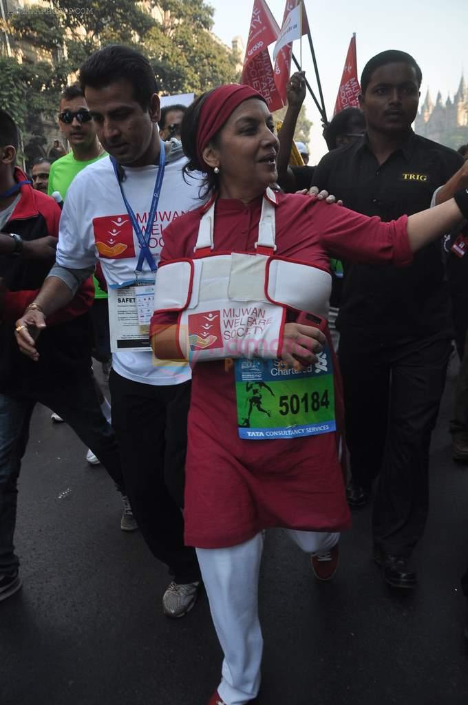 Shabana Azmi at Standard Chartered Mumbai Marathon in Mumbai on 14th Jan 2012