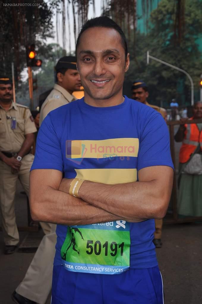 Rahul Bose at Standard Chartered Mumbai Marathon in Mumbai on 14th Jan 2012