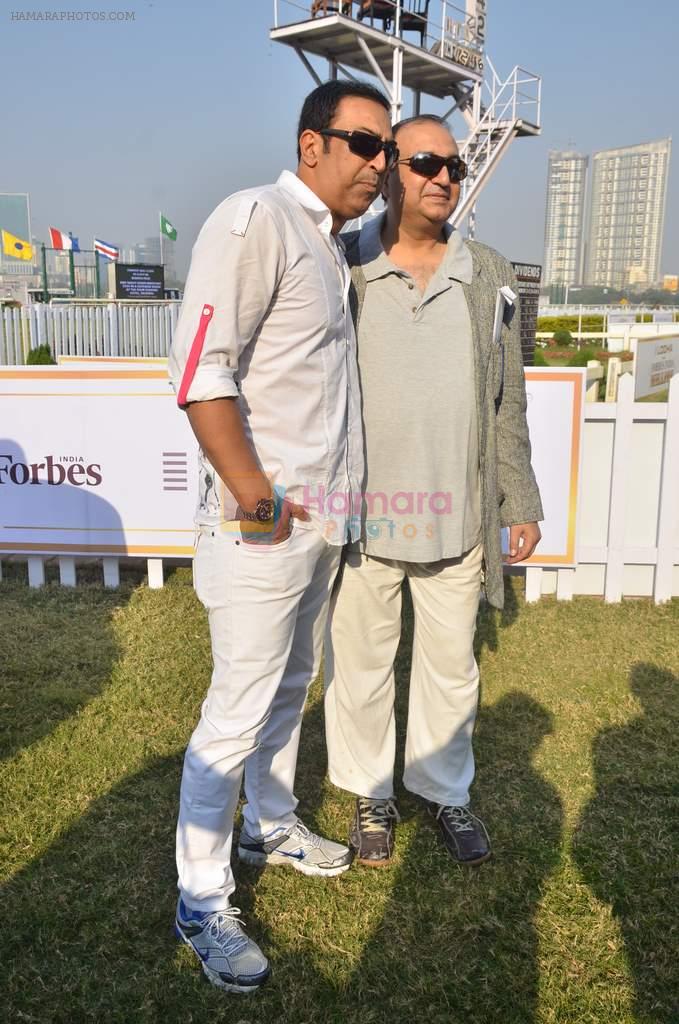 Vindu Dara Singh at Forbes Million race in Mahalaxmi on 15th Jan 2012