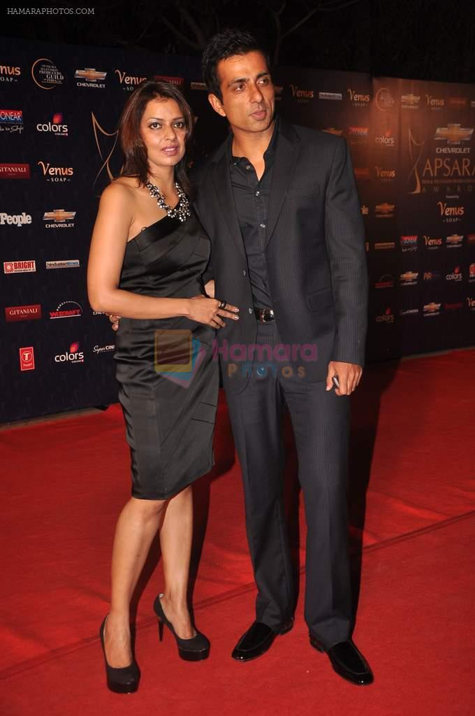 Sonu Sood at the 7th Chevrolet Apsara Awards 2012 Red Carpet in Yashraj Studio, Mumbai on 25th Jan 2012