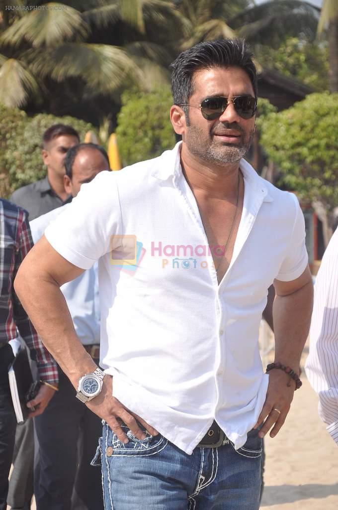 Sunil Shetty at boat championships in H20 on 27th Jan 2012