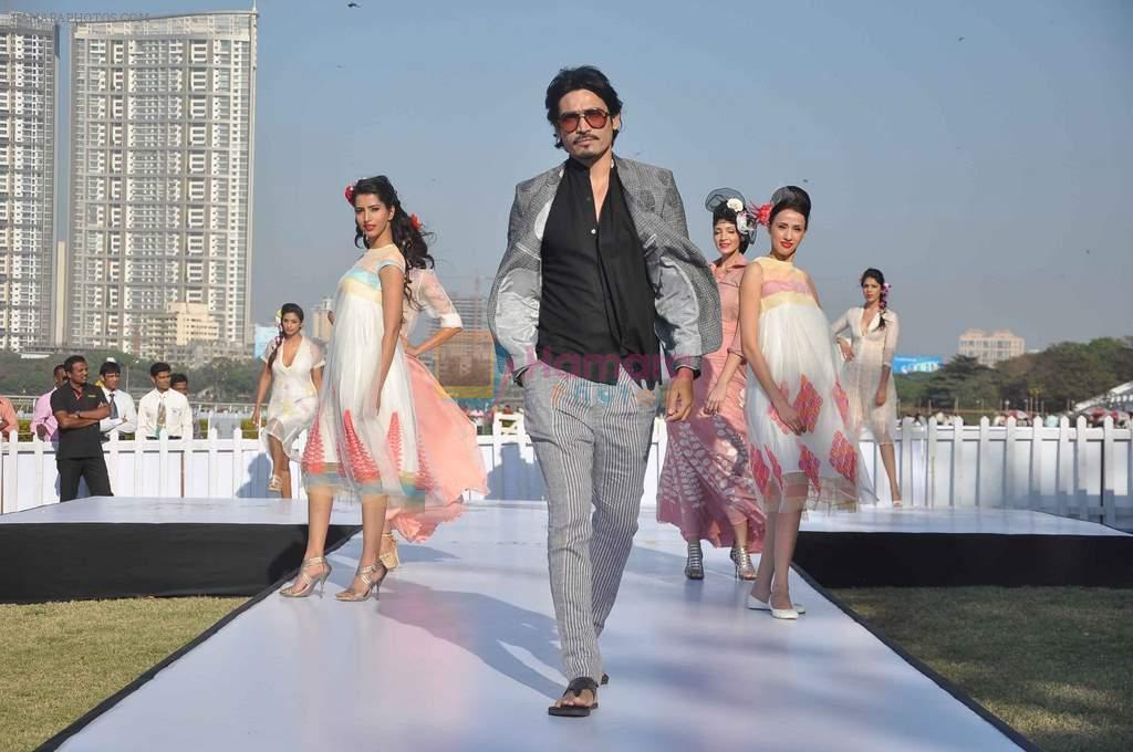 Shawar Ali at Designer Rahul Mishra showcases collection in Race Course on 28th Jan 2012