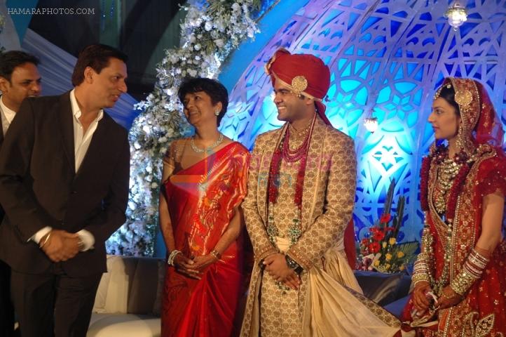 Madhur Bhandarkar with Abhinav and Prerna Sarda at Prerna Ghanshyam Sarda's wedding to Abhinav Amitabh Jhunjhunwala in Suburban Mumbai on 29th Jan 2012-1