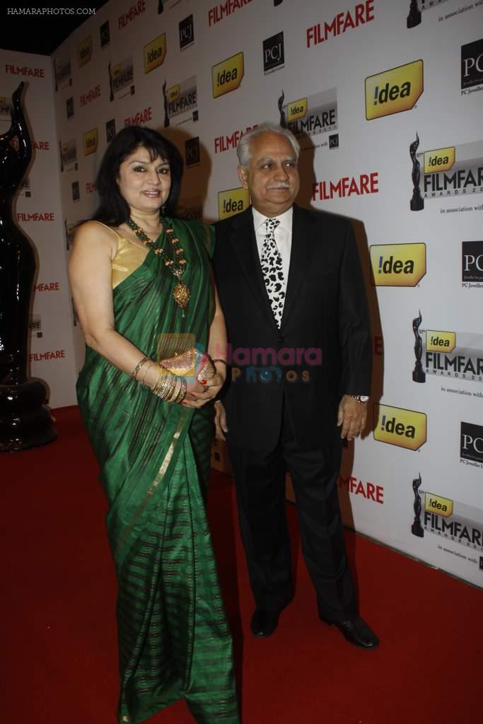 Ramesh Sippy, Kiran Sippy at 57th Idea Filmfare Awards 2011 on 29th Jan 2012