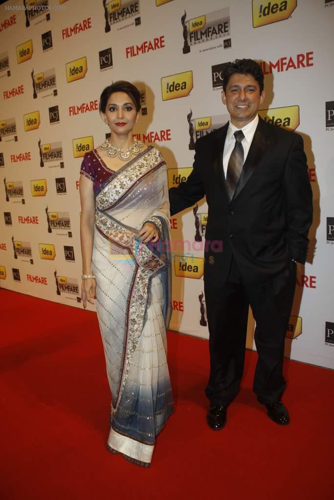 Madhuri Dixit at 57th Idea Filmfare Awards 2011 on 29th Jan 2012