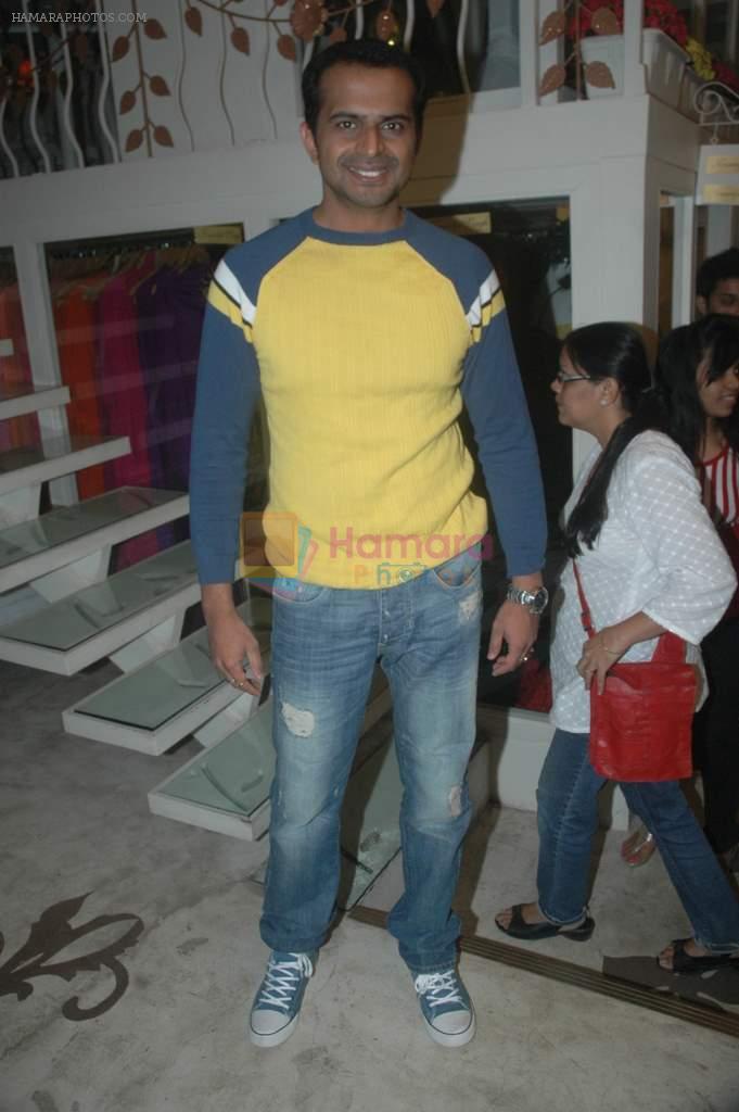 Siddharth Kannan at The Musical extravaganza by Viveck Shettyy in TWCL on 5th Feb 2012