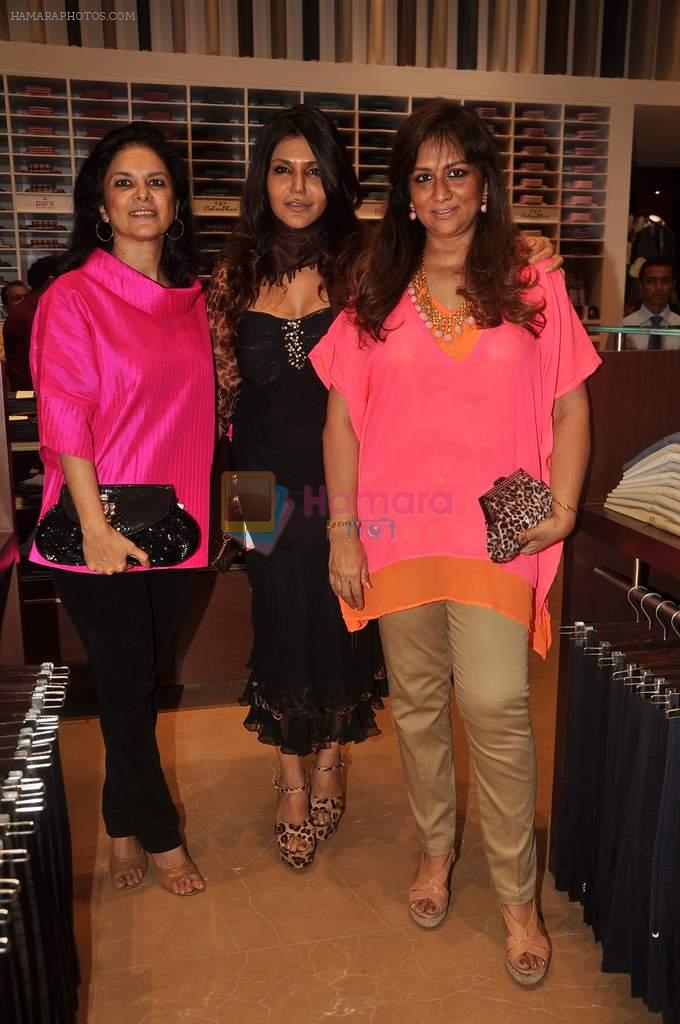 designer malini agarwala, nisha jamwala with sharmila khanna at Raymonds new store in Warden Road on 6th Feb 2012