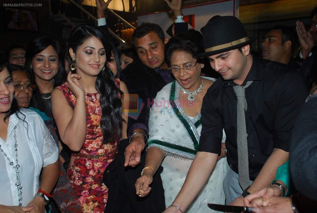 Hina Khan, Karan Mehra at Rajan Shahi's success bash for Yeh Rishta Kya Kehlata Hai in Sheesha Lounge on 9th Feb 2012