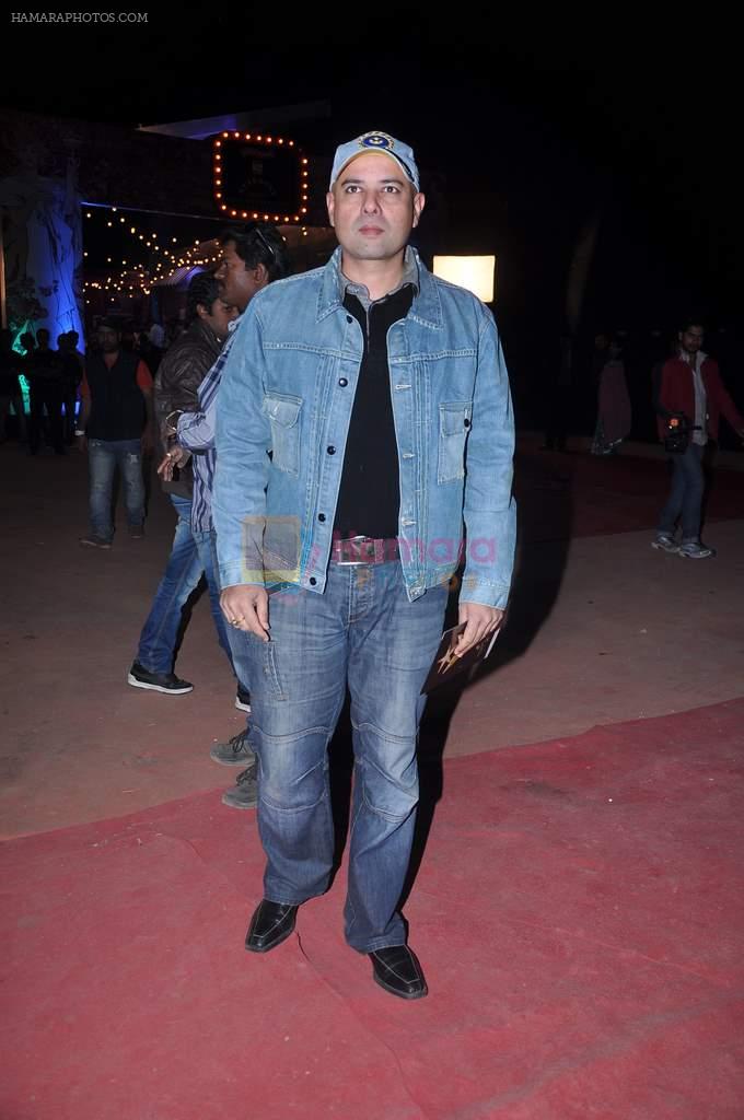 Atul Agnihotri at Stardust Awards red carpet in Mumbai on 10th Feb 2012