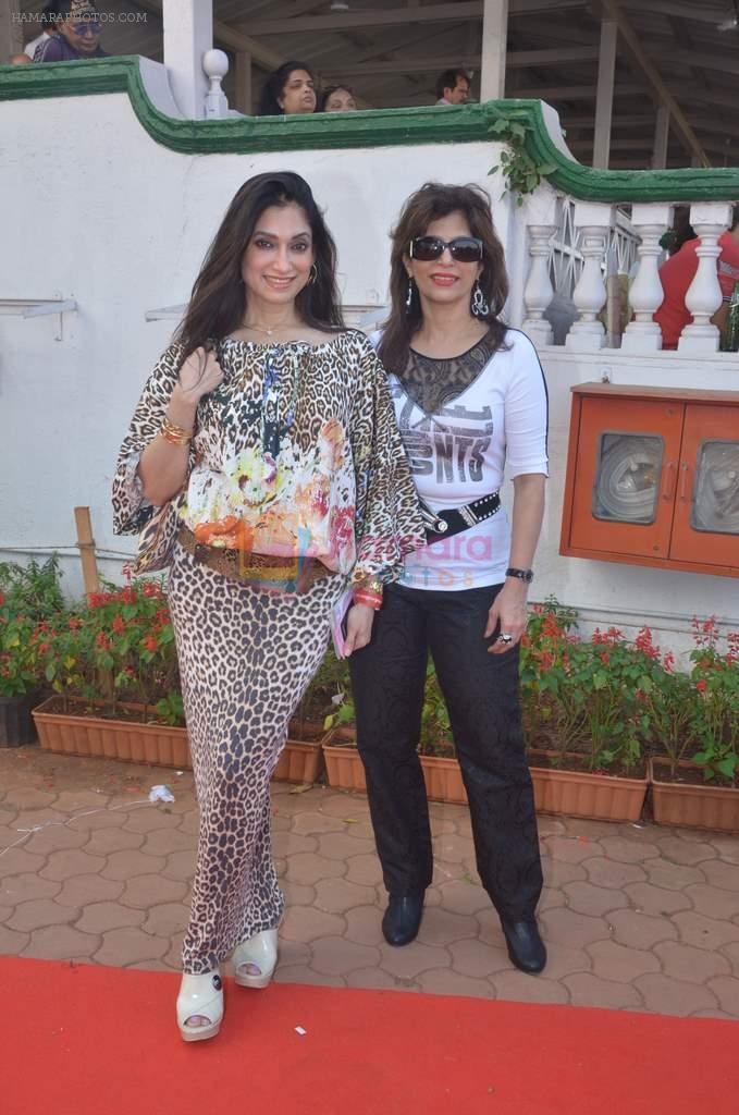 Lucky Morani, Bina Aziz at AGP Race Million in Mumbai on 19th Feb 2012