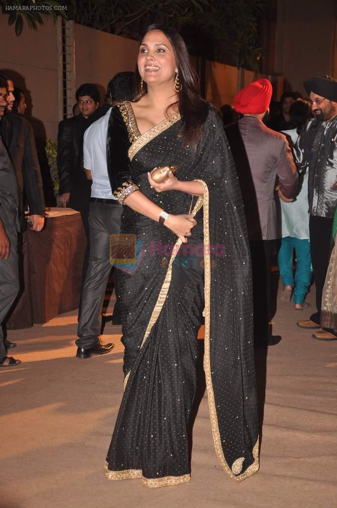 Lara Dutta at the Honey Bhagnani wedding reception on 28th Feb 2012