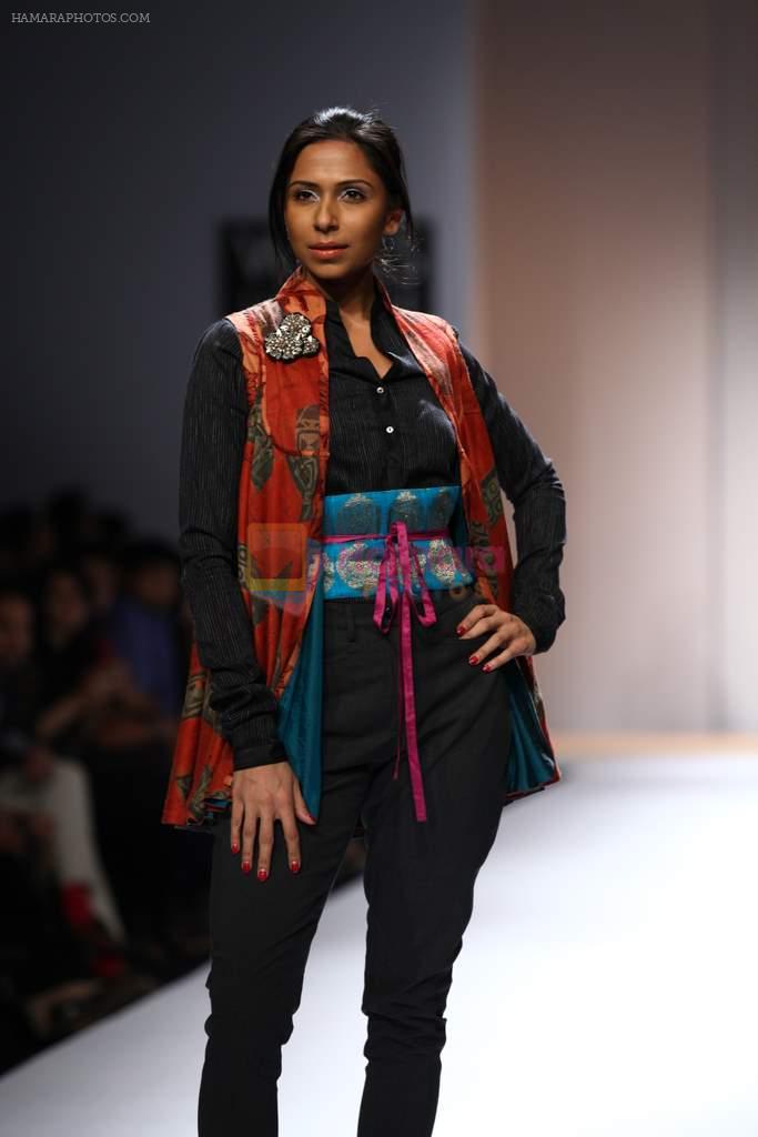 Model walks the ramp for Priyadarshini Rao, Sonam Dubal at Wills Lifestyle India Fashion Week Autumn Winter 2012 Day 4 on 18th Feb 2012