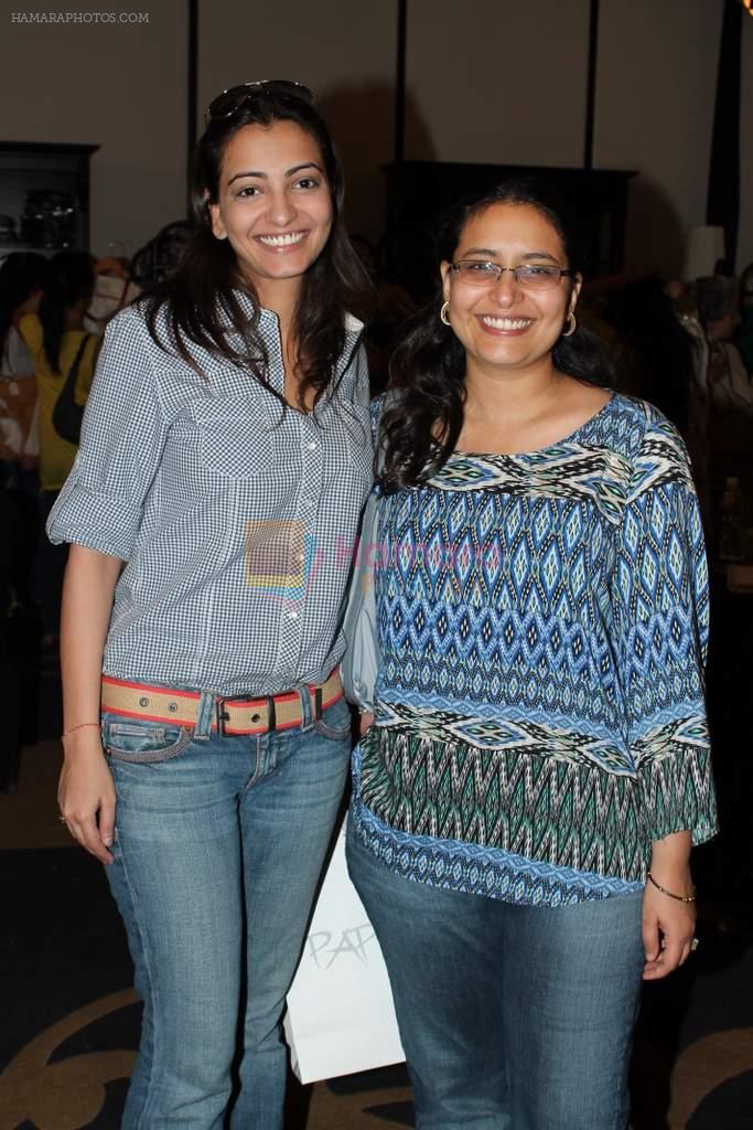 anjori alagh and savari nair at Sahchari foundation exhibition in Four Seasons on 1st March 2012