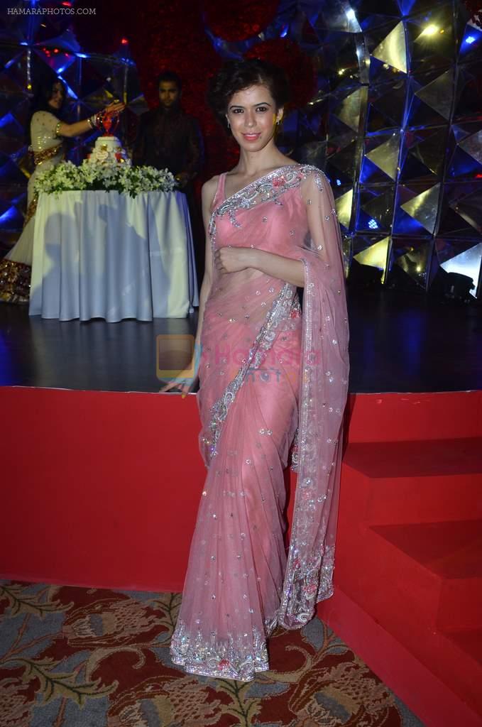 Sucheta Sharma at Sachin Joshi's wedding reception with Urvashi Sharma in J W Marriott, Mumbai on 2nd March 2012
