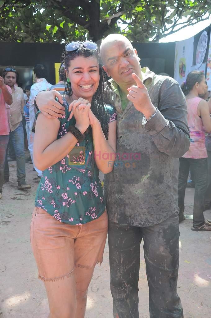 Mink Brar at Zoom Holi celebrations in Mumbai on 8th March 2012