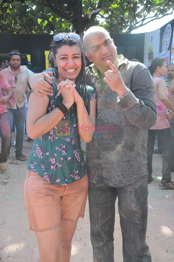 Mink Brar at Zoom Holi celebrations in Mumbai on 8th March 2012