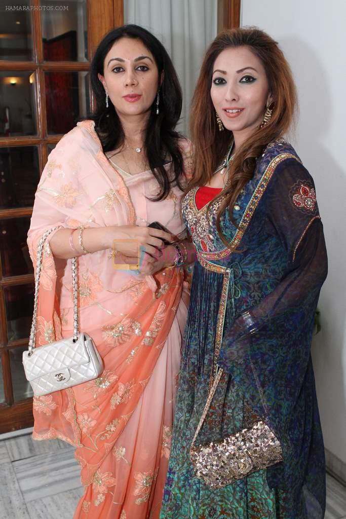 Princess Diya Kumari and Sangeeta Mehta at an Art event by Anjanna Kuthiala in Mumbai on 18th March 2012 