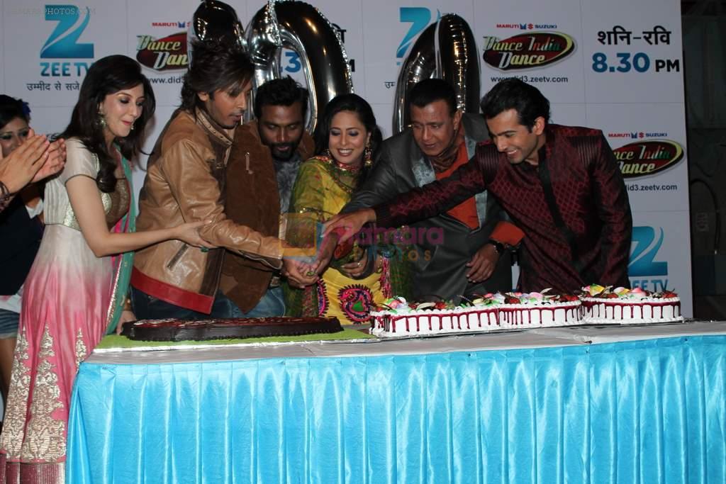 Mithun Chakraborty, Remo D Souza, Geeta Kapur, terrence lewis, Saumya Tandon, Jay Bhanushali at Dance India Dance 100 episodes in Famous on 20th March 2012