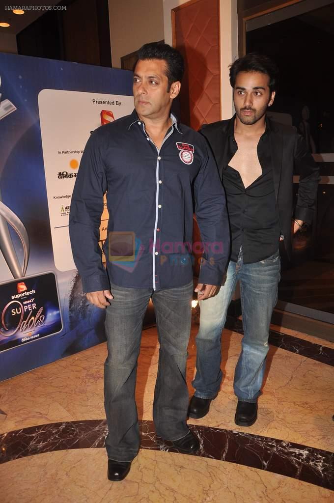Salman Khan at IBN 7 Super Idols in Taj Land's End on 20th March 2012