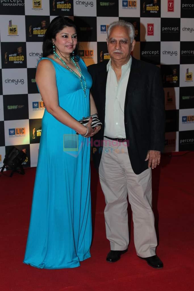 Ramesh Sippy, Kiran Sippy at Mirchi Music Awards 2012 in Mumbai on 21st March 2012