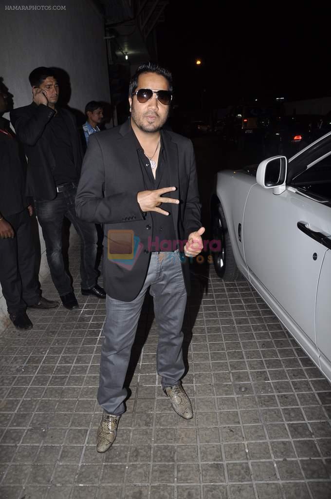 Mika Singh at Agent Vinod screening at PVR Juhu, Mumbai on 22nd March 2012