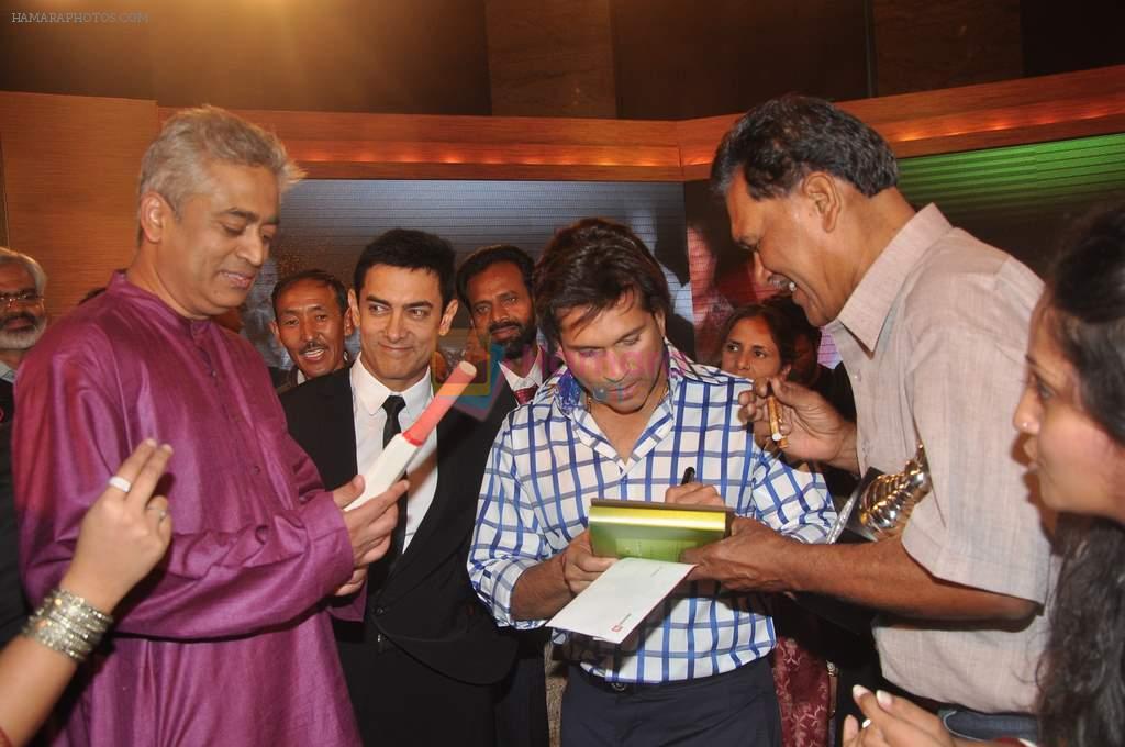 Aamir Khan, Sachin Tendulkar at CNN IBN Heroes Awards in Grand Hyatt, Mumbai on 24th March 2012