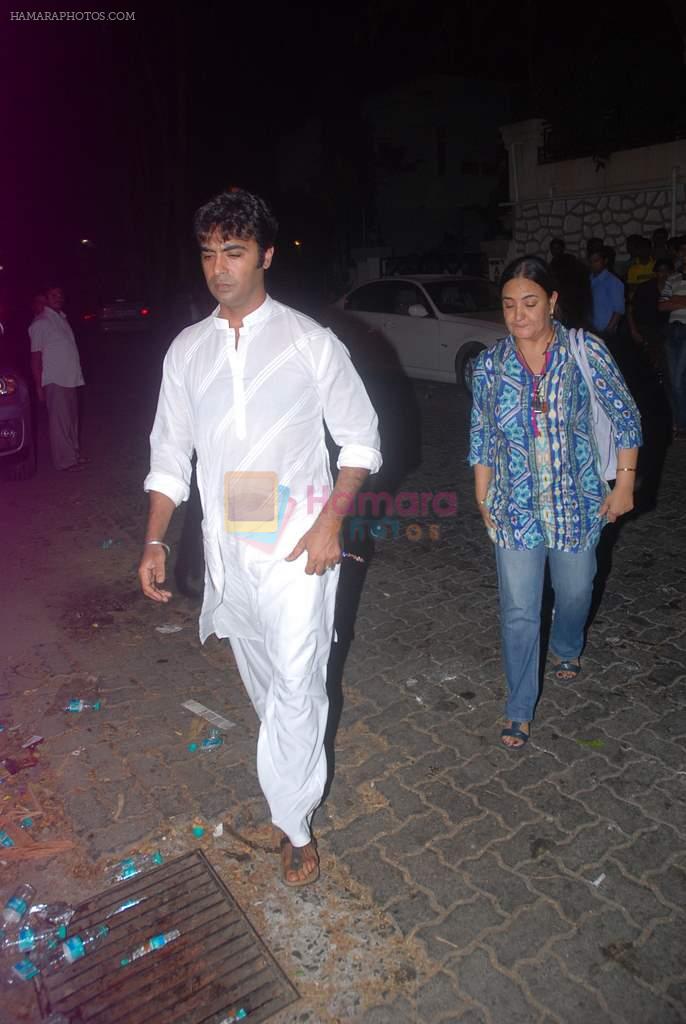 Jaspinder Narula pays tribute to Mona Kapoor in Mumbai on 25th March 2012