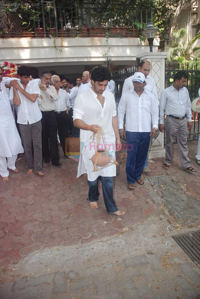 at Mona Kapoor funeral in Mumbai on 26th March 2012
