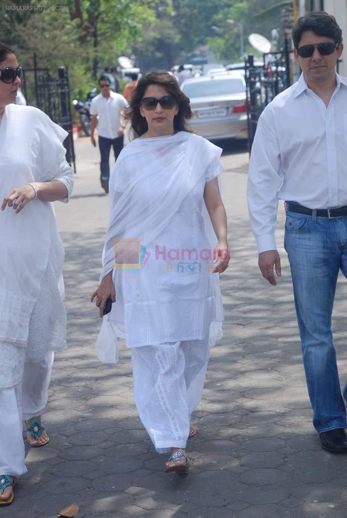 Madhuri Dixit at Mona Kapoor funeral in Mumbai on 26th March 2012