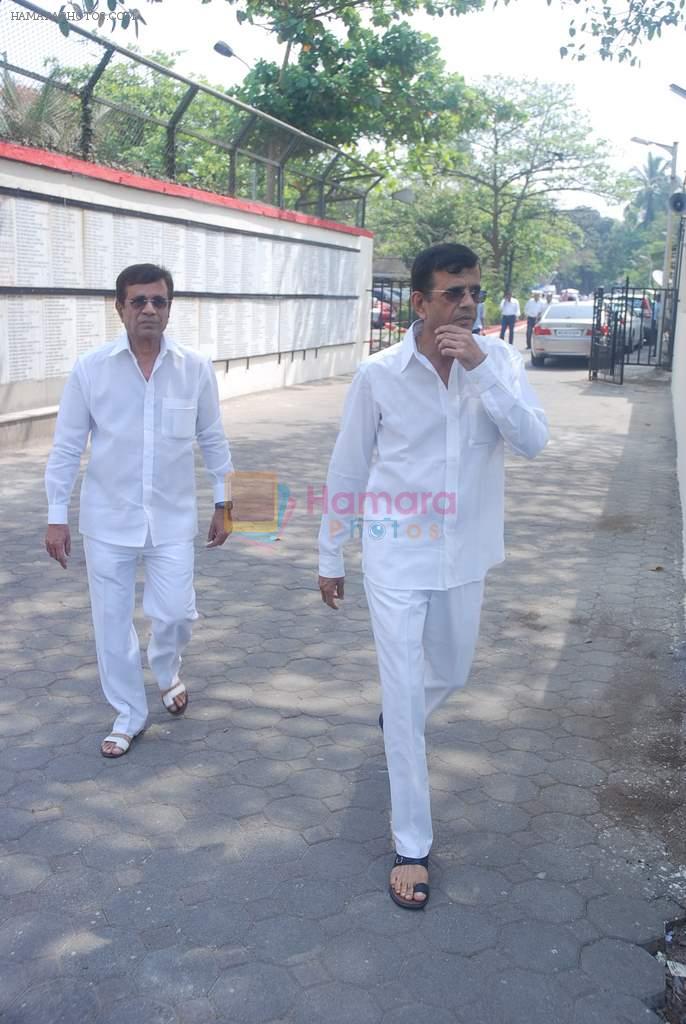 Abbas Mastan at Mona Kapoor funeral in Mumbai on 26th March 2012