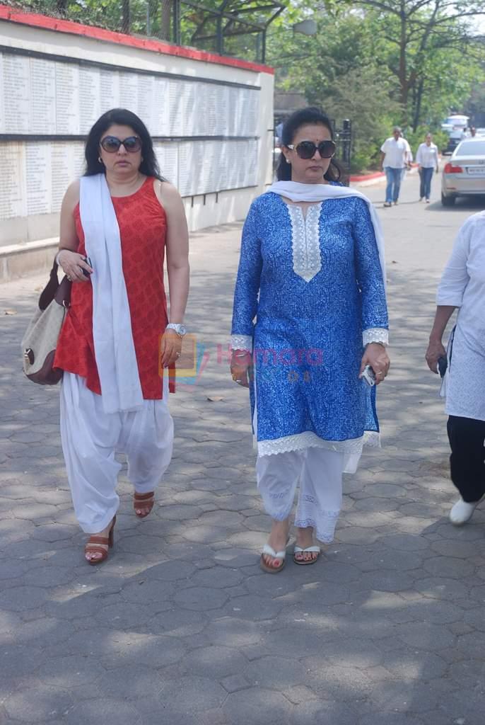 Kiran Sippy, Poonam Dhillon at Mona Kapoor funeral in Mumbai on 26th March 2012