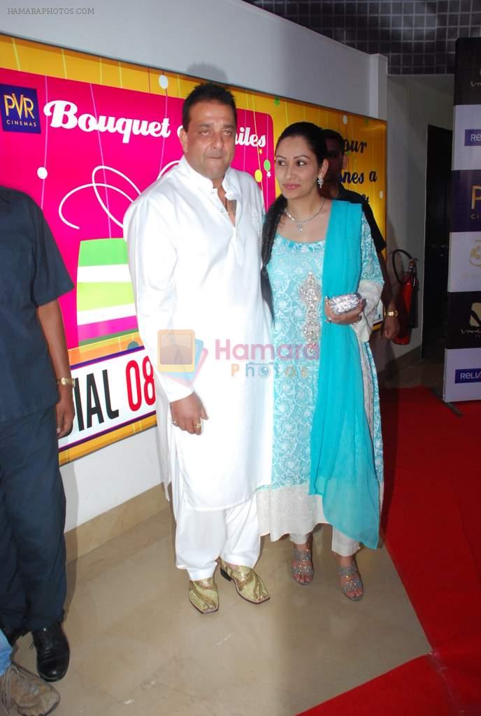 Sanjay Dutt, Manyata Dutt at Parinda premiere in PVR on 29th March 2012