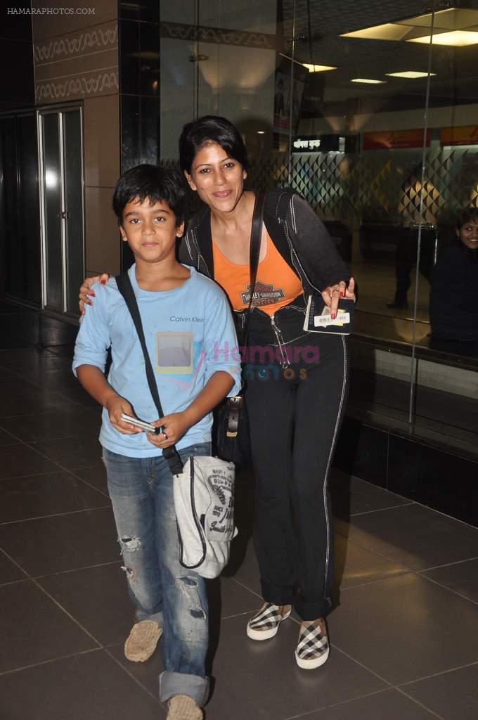 with Housefull 2 Stars snapped at Airport in Mumbai on 4th April 2012
