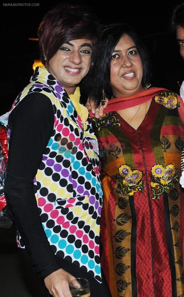 Rohit and Swati at Rohit Verma's sis bash in Mumbai on 3rd April 2012