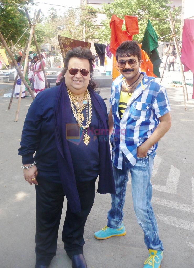 Bappi Lahiri with actor Prosenjit Chatterjee at the song shoot of Ulte Debo Paalte Debo for Eskay Movies_ film Bikram Singho