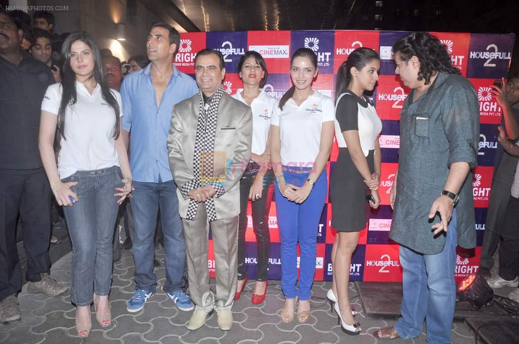 Zarine Khan, Akshay Kumar, Yogesh Lakhani, Shazahn Padamsee, Asin, Sajid Khan at the Special screening of Housefull 2 hosted by Yogesh Lakhani on 6th April 2012