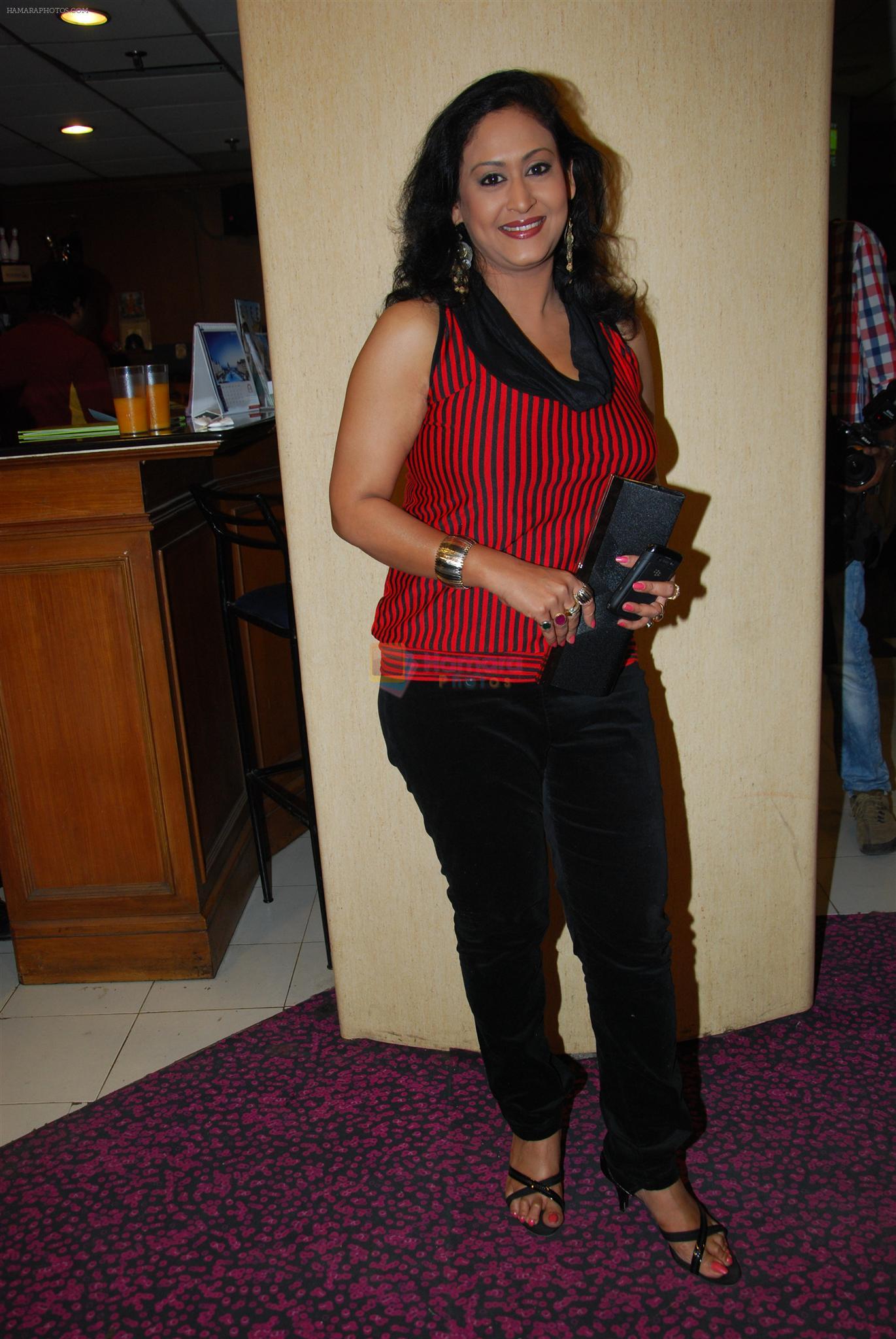 Indrani Haldar at the Celebration of the Completion Party of 100 Episodes of PARVARISH kuch khatti kuch meethi in bowling alley on 7th April 2012