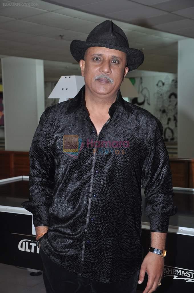 Rajesh Puri at the Celebration of the Completion Party of 100 Episodes of PARVARISH�..kuch khatti kuch meethi in bowling alley on 7th April 2012