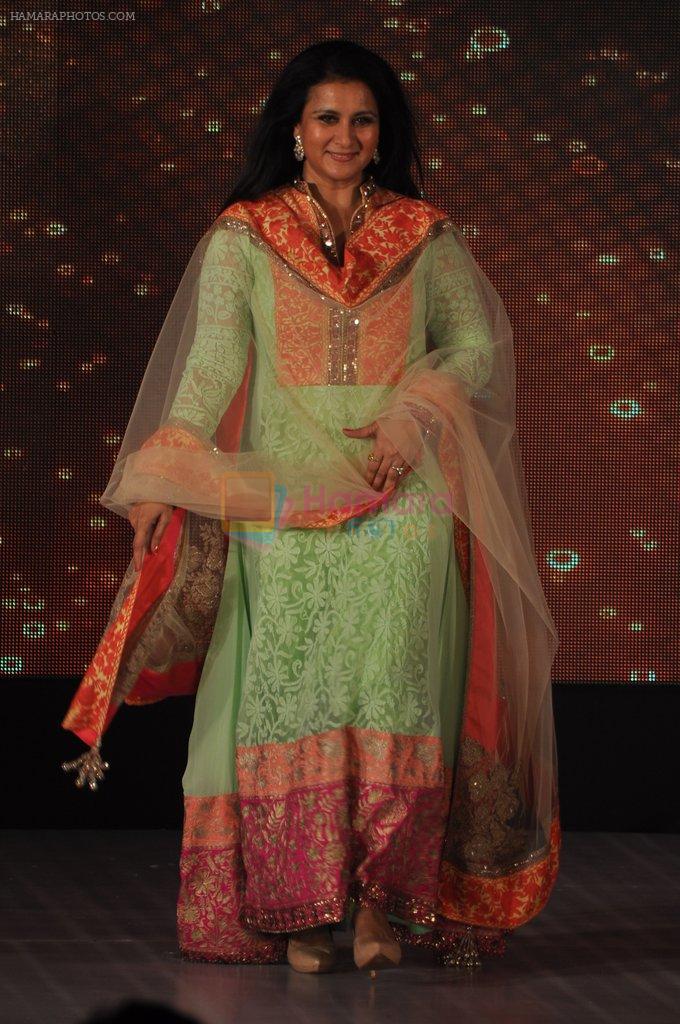Poonam Dhillon at Manish Malhotra - Lilavati's Save & Empower Girl Child show in Mumbai on 11th April 2012 400